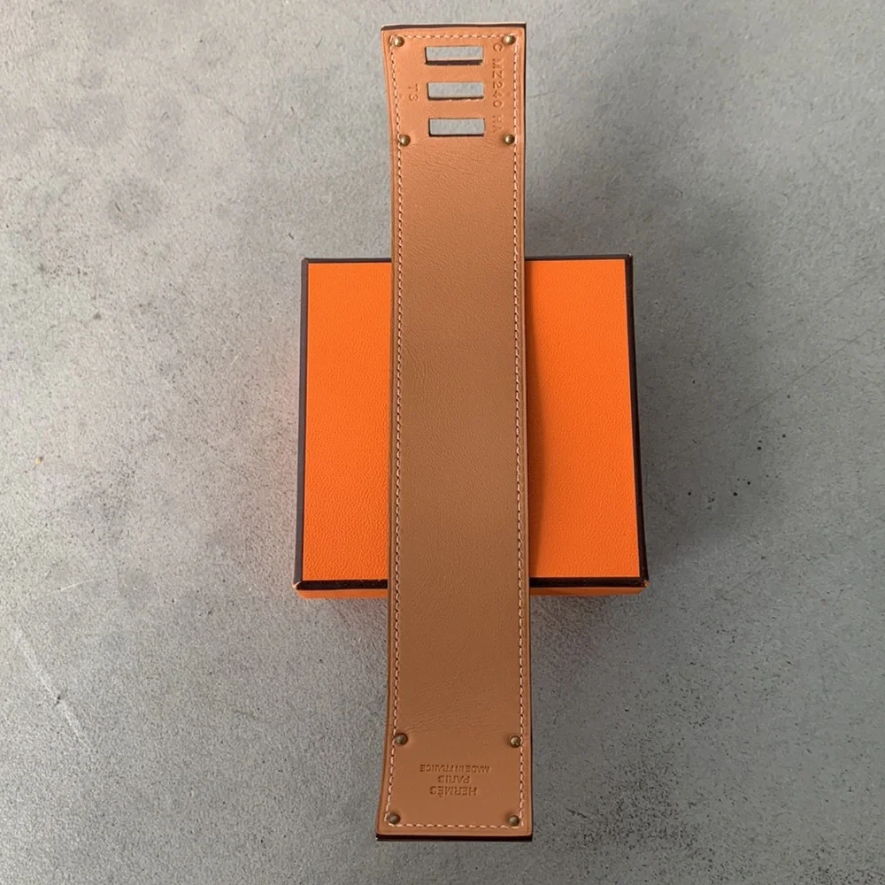 ❤️ SOLD DIRECT ❤️ Hermès Kelly Bracelet In Etoupe and Rose Gold - Picture 5 of 8